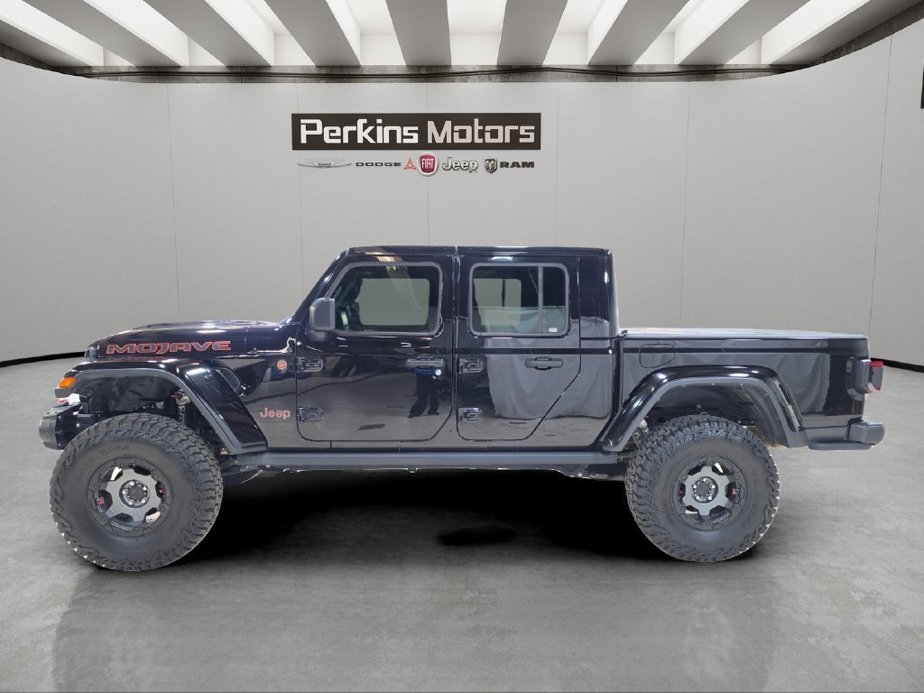 Used 2024 Jeep Gladiator Mojave AWD/4WD image 2