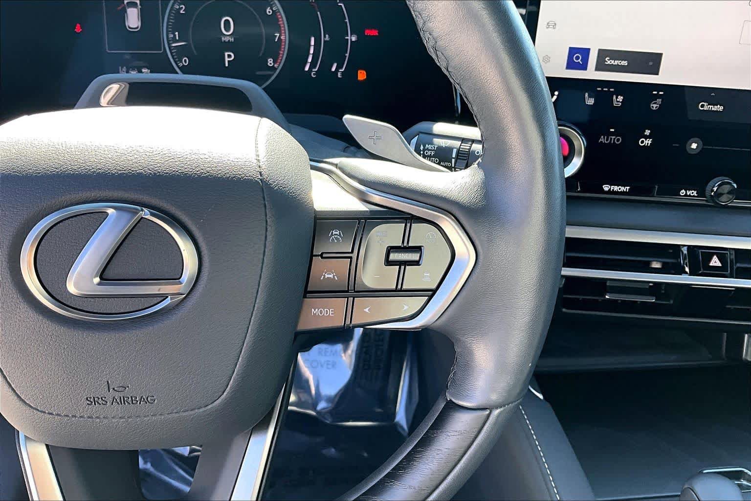 Used 2024 Lexus RX 350 Premium w/ Convenience Package image 23