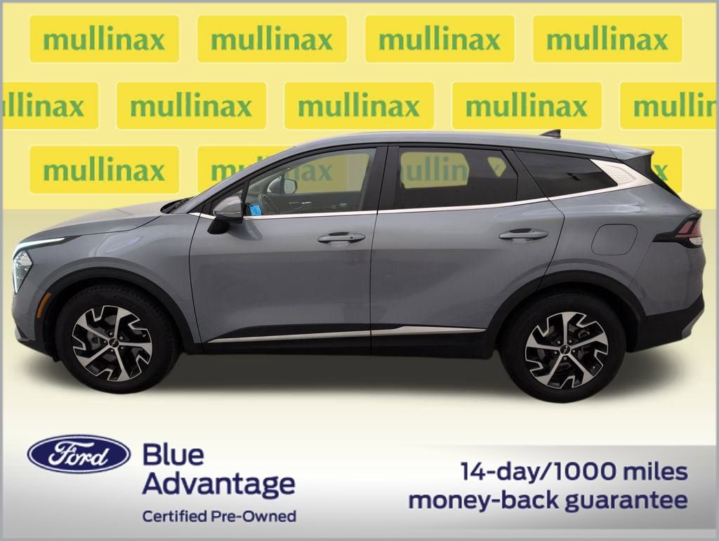 Used 2023 Kia Sportage EX image 11