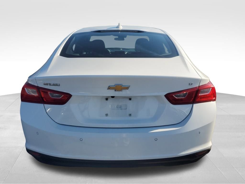 Used 2024 Chevrolet Malibu LT image 3