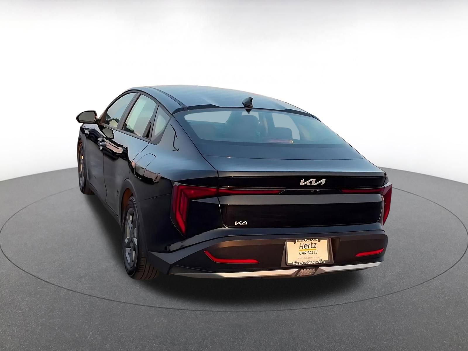 Used 2025 Kia K4 LXS image 11