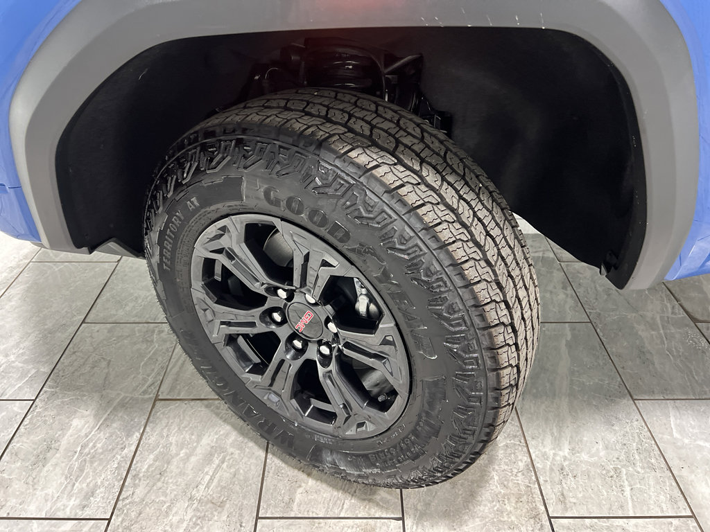 New 2025 GMC Canyon Elevation w/ Convenience Package image 33