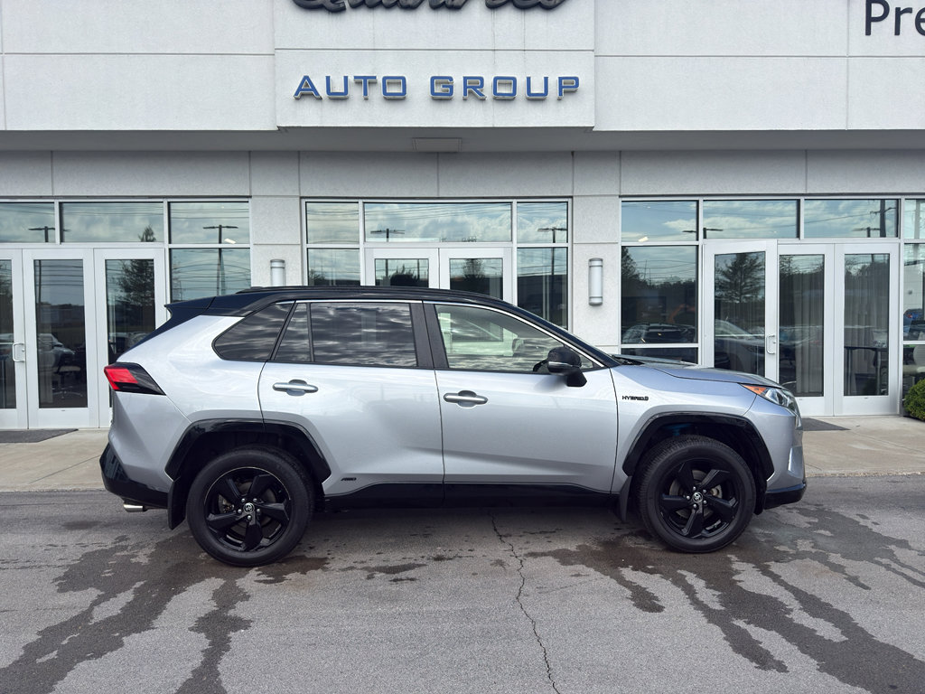 Used 2020 Toyota RAV4 XSE AWD/4WD image 2