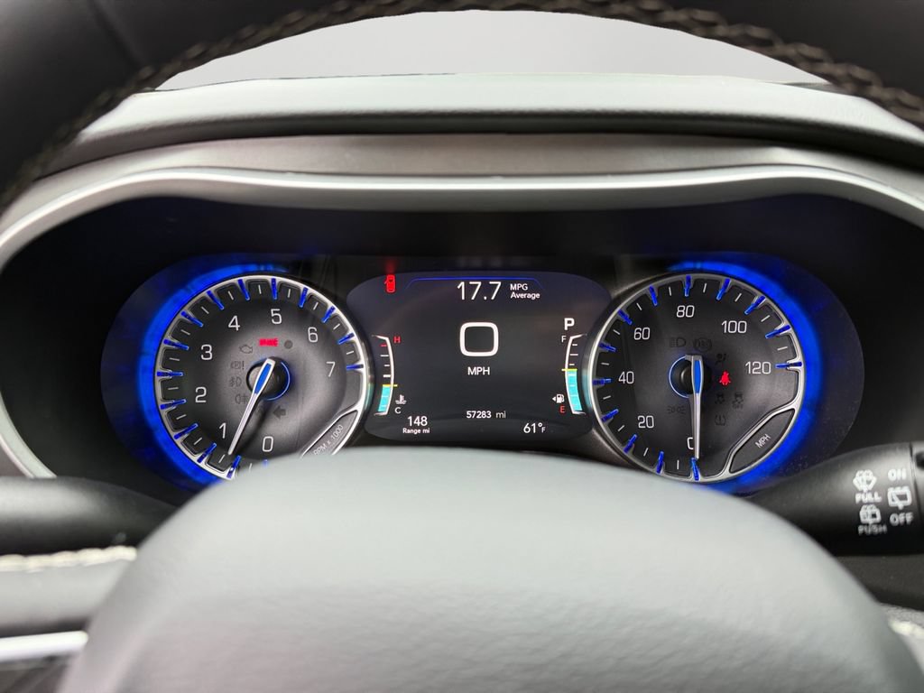 Used 2024 Chrysler Pacifica Touring-L FWD image 29