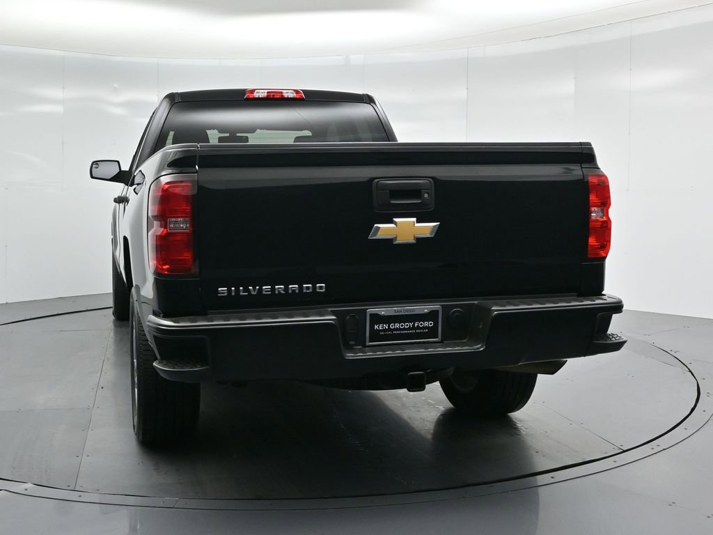 Used 2018 Chevrolet Silverado 1500 Custom w/ Custom Value Package image 22