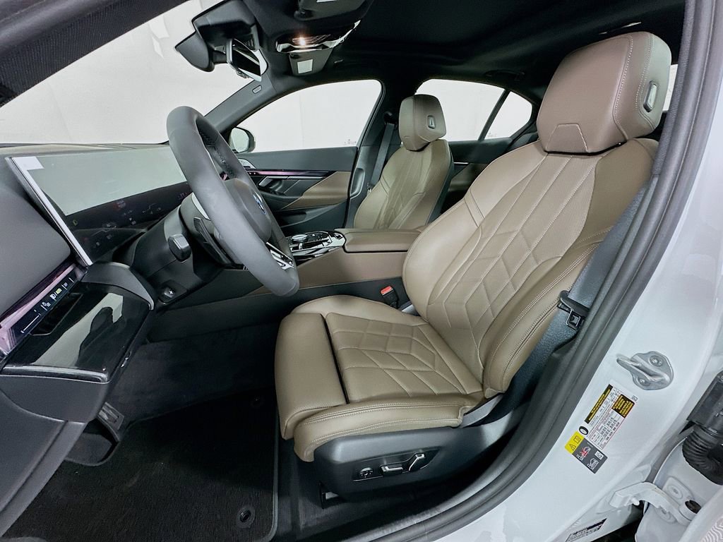 New 2026 BMW i5 eDrive40 w/ M Sport Package image 16