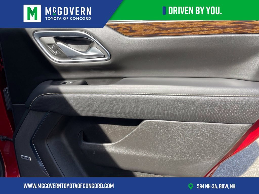 Used 2023 Chevrolet Tahoe Premier w/ Advanced Technology Package AWD/4WD image 33