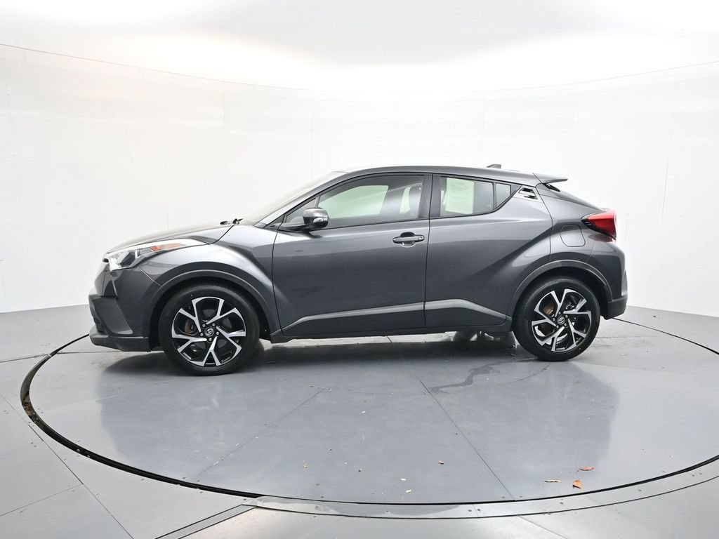 Used 2018 Toyota C-HR XLE FWD image 4