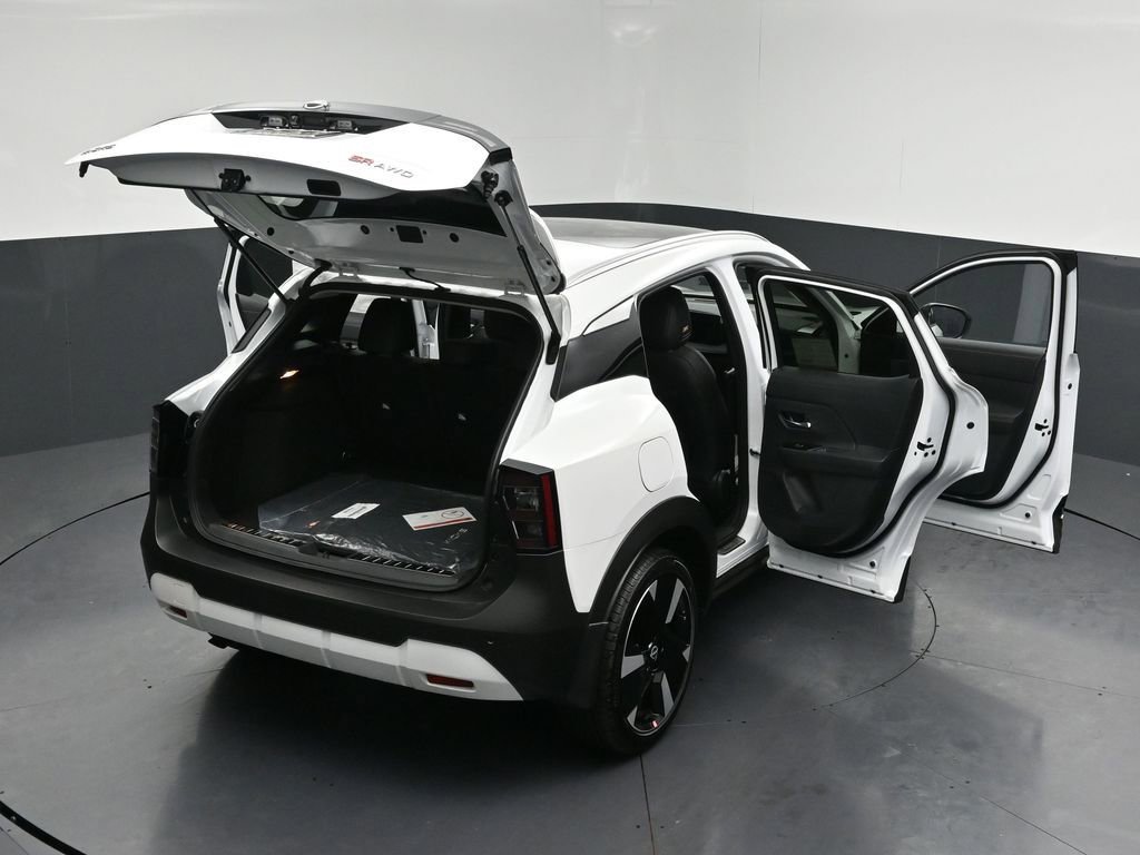 New 2026 Nissan Kicks SR w/ SR Premium Package AWD/4WD image 36