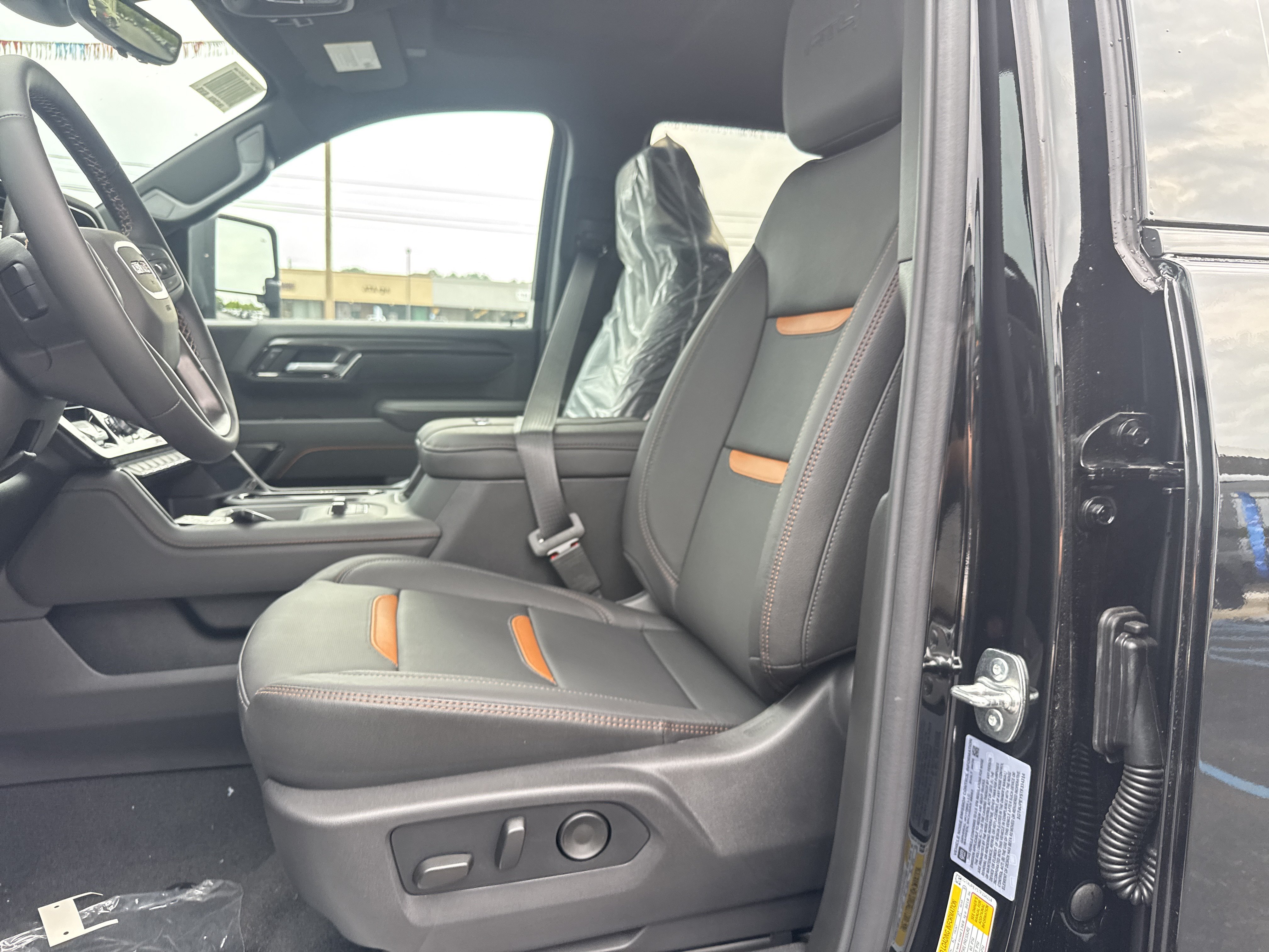 New 2026 GMC Sierra 2500 AT4 w/ AT4 Premium Plus Package AWD/4WD image 12