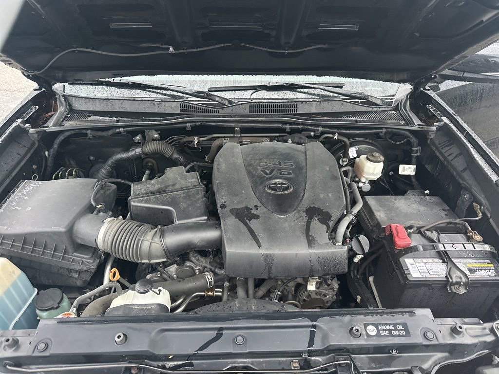 Used 2018 Toyota Tacoma TRD Sport w/ Technology Package image 27