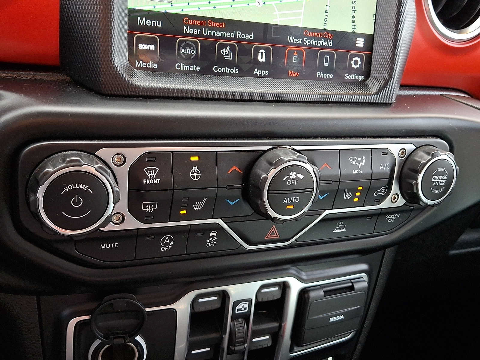 Used 2020 Jeep Gladiator Rubicon AWD/4WD image 16