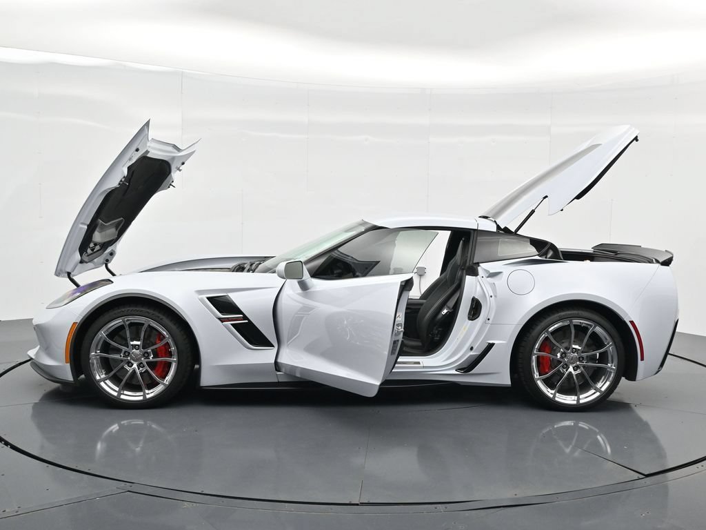 Used 2019 Chevrolet Corvette Grand Sport RWD image 23