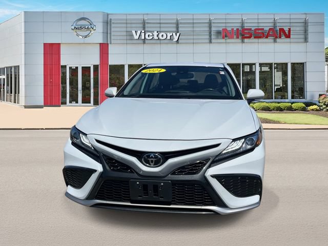 Used 2024 Toyota Camry XSE FWD image 8