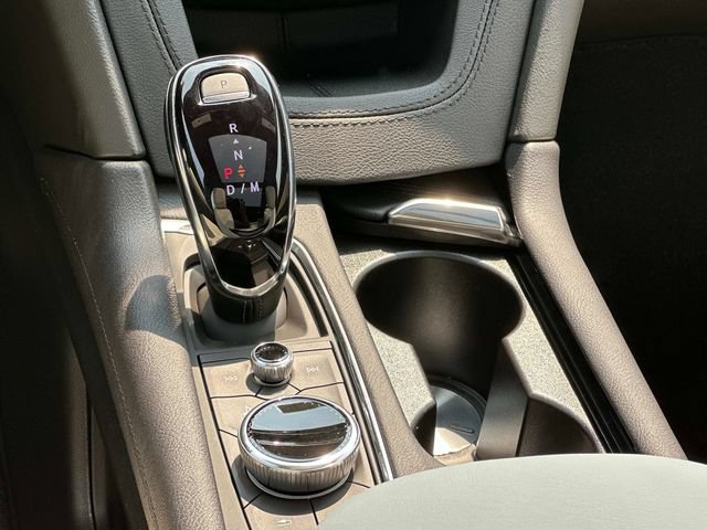 New 2026 Cadillac XT5 Sportv w/ LPO, Premium Carpet Package AWD/4WD image 4
