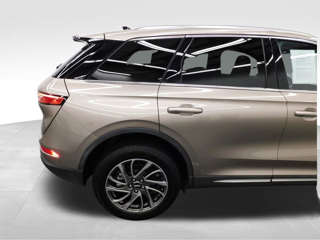 Used 2021 Lincoln Corsair Standard w/ Equipment Group 101A image 14