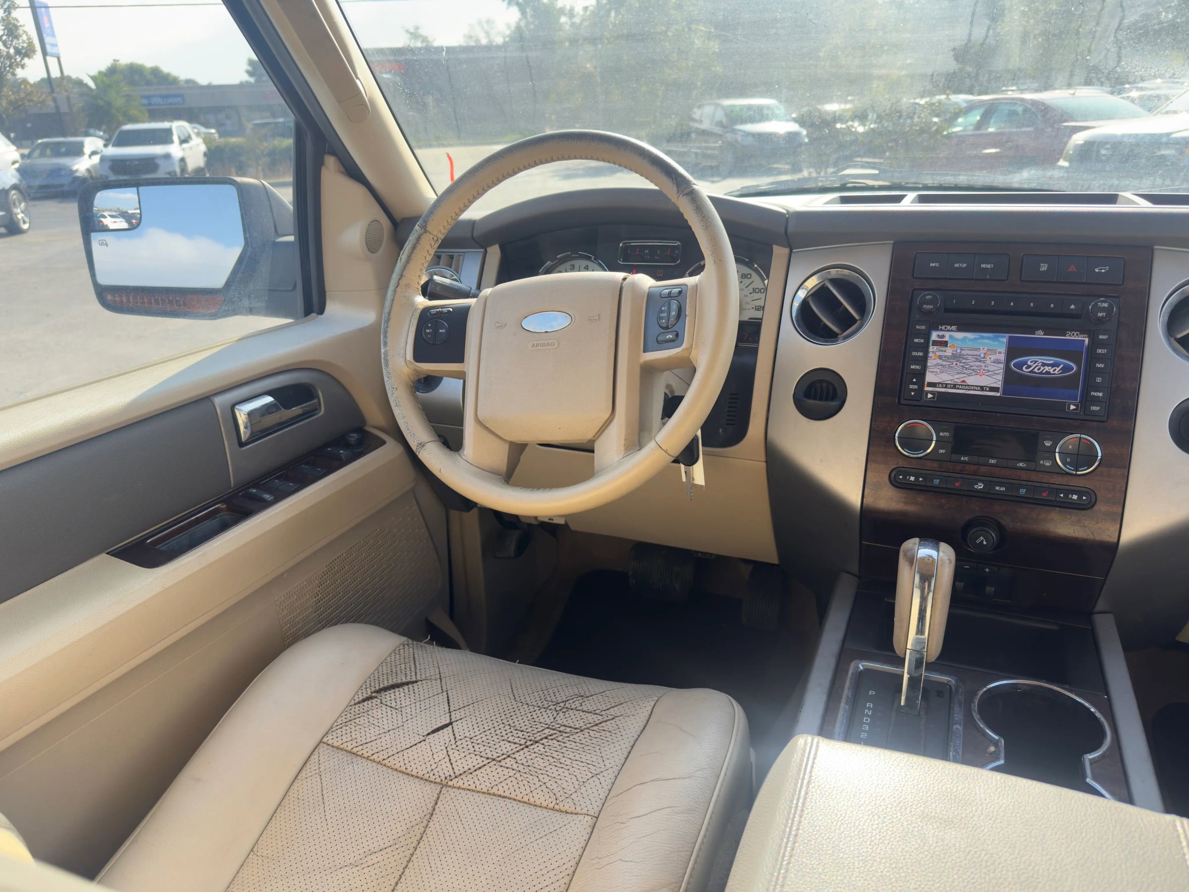 Used 2013 Ford Expedition XLT image 16