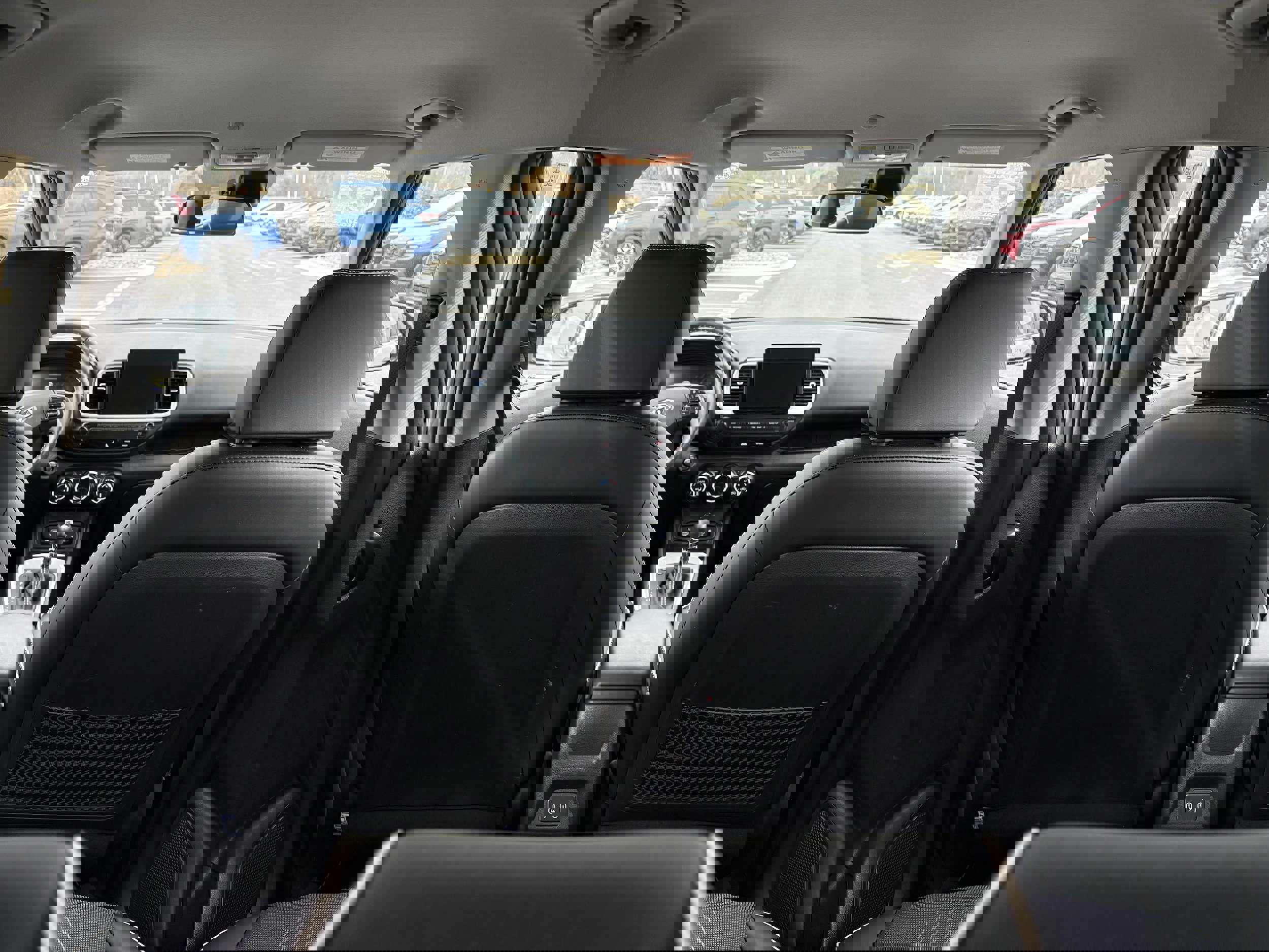 Used 2024 Hyundai Venue Limited image 13