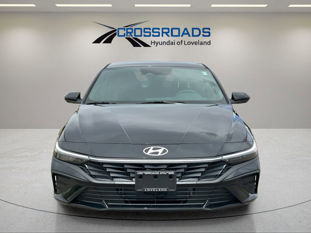 New 2025 Hyundai Elantra SEL image 2