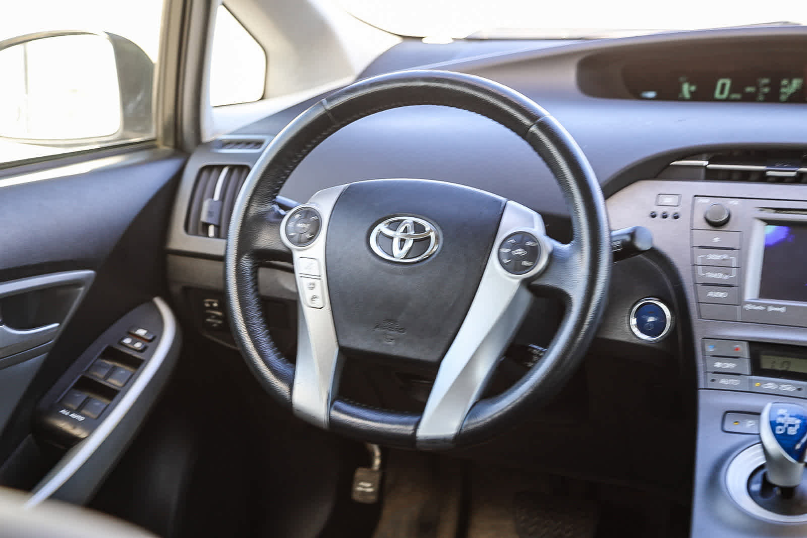 Used 2015 Toyota Prius Four image 15
