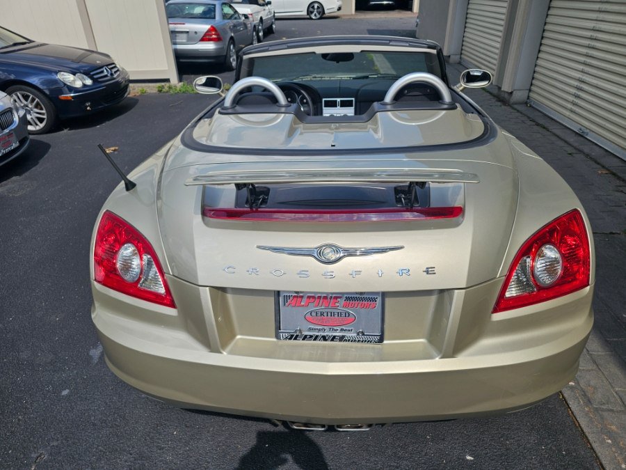 Used 2008 Chrysler Crossfire Limited RWD image 19