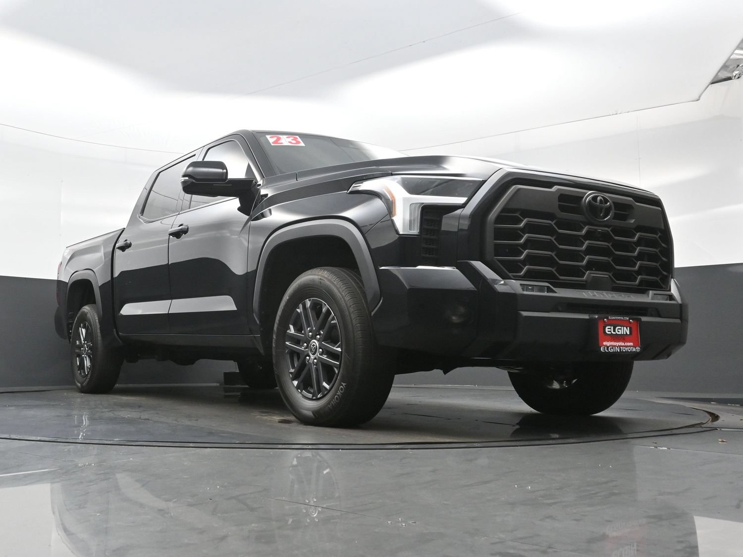 Used 2023 Toyota Tundra SR5 w/ SR5 Convenience Package AWD/4WD image 30