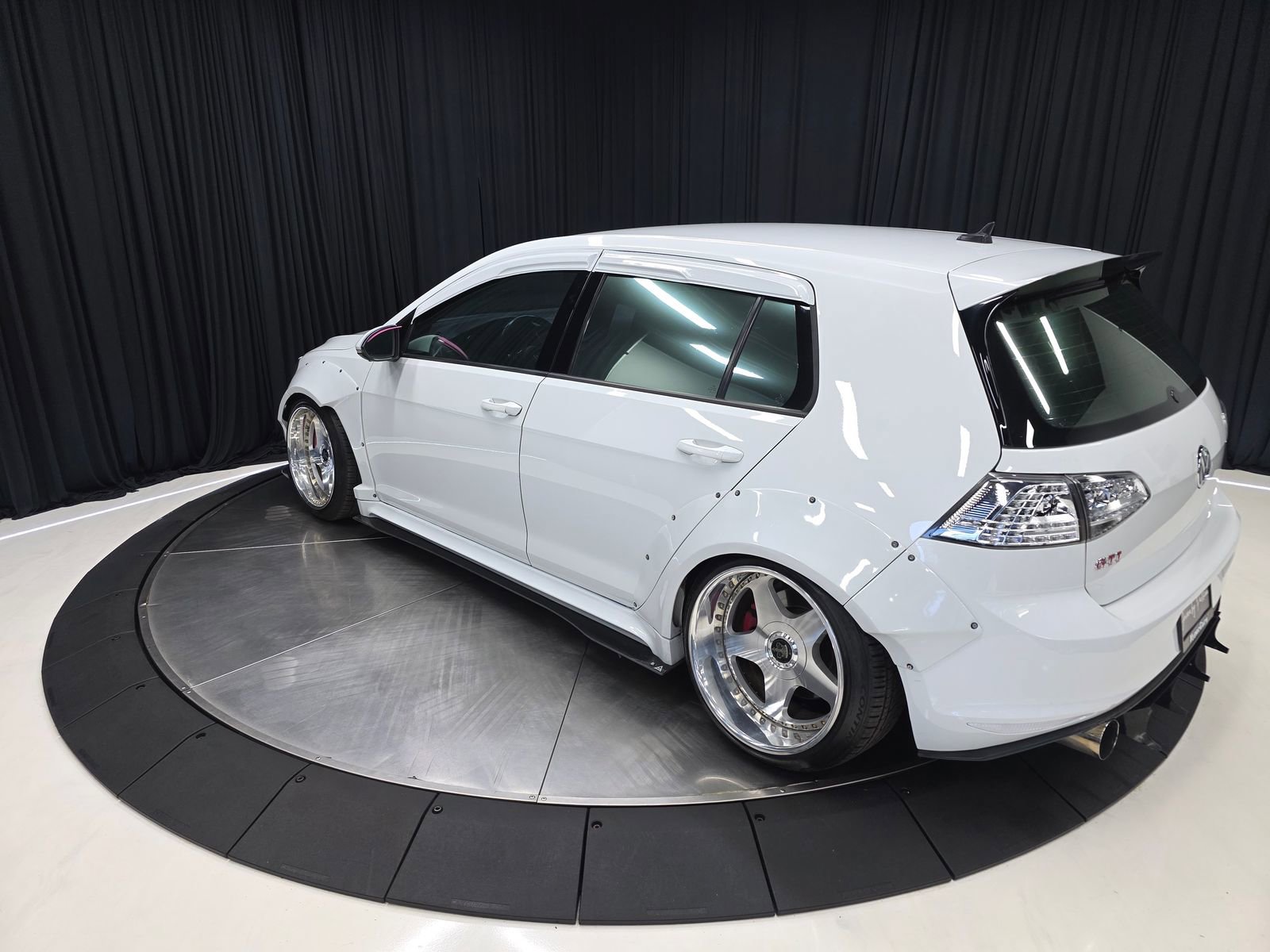 Used 2017 Volkswagen GTI S FWD image 11