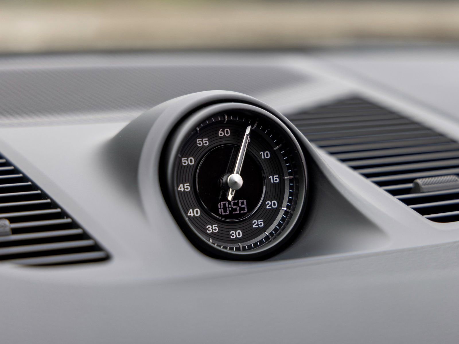 New 2026 Porsche Cayenne Coupe image 30