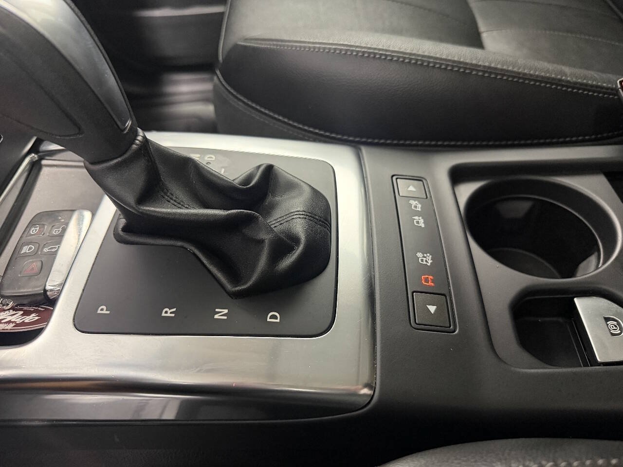 Used 2013 Land Rover LR2 HSE AWD/4WD image 28