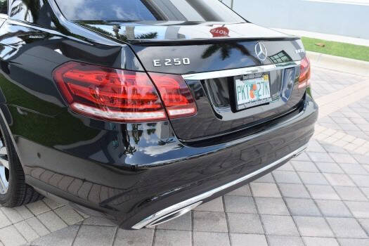 Used 2014 Mercedes-Benz E 250 BlueTEC Sedan image 18