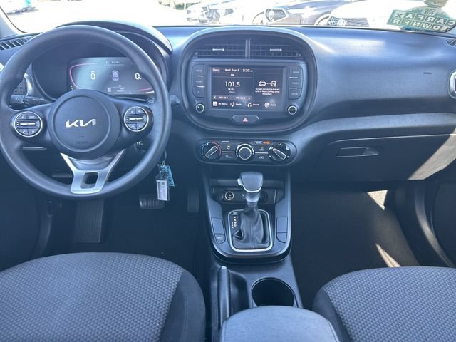 Used 2024 Kia Soul LX w/ Option Group 015 FWD image 15