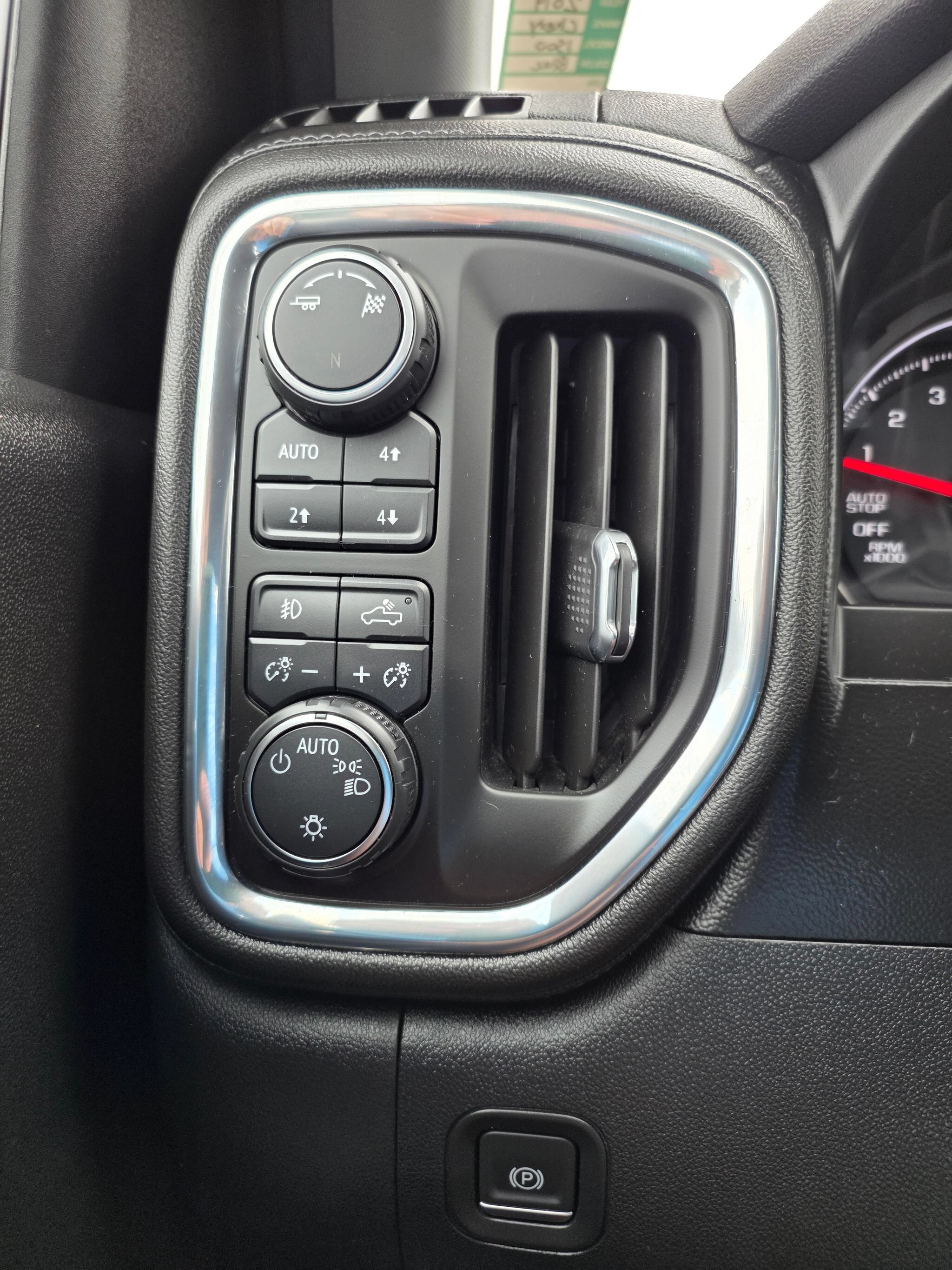 Used 2019 Chevrolet Silverado 1500 RST w/ All-Star Edition AWD/4WD image 23