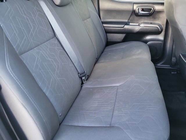 Used 2017 Toyota Tacoma TRD Sport image 16