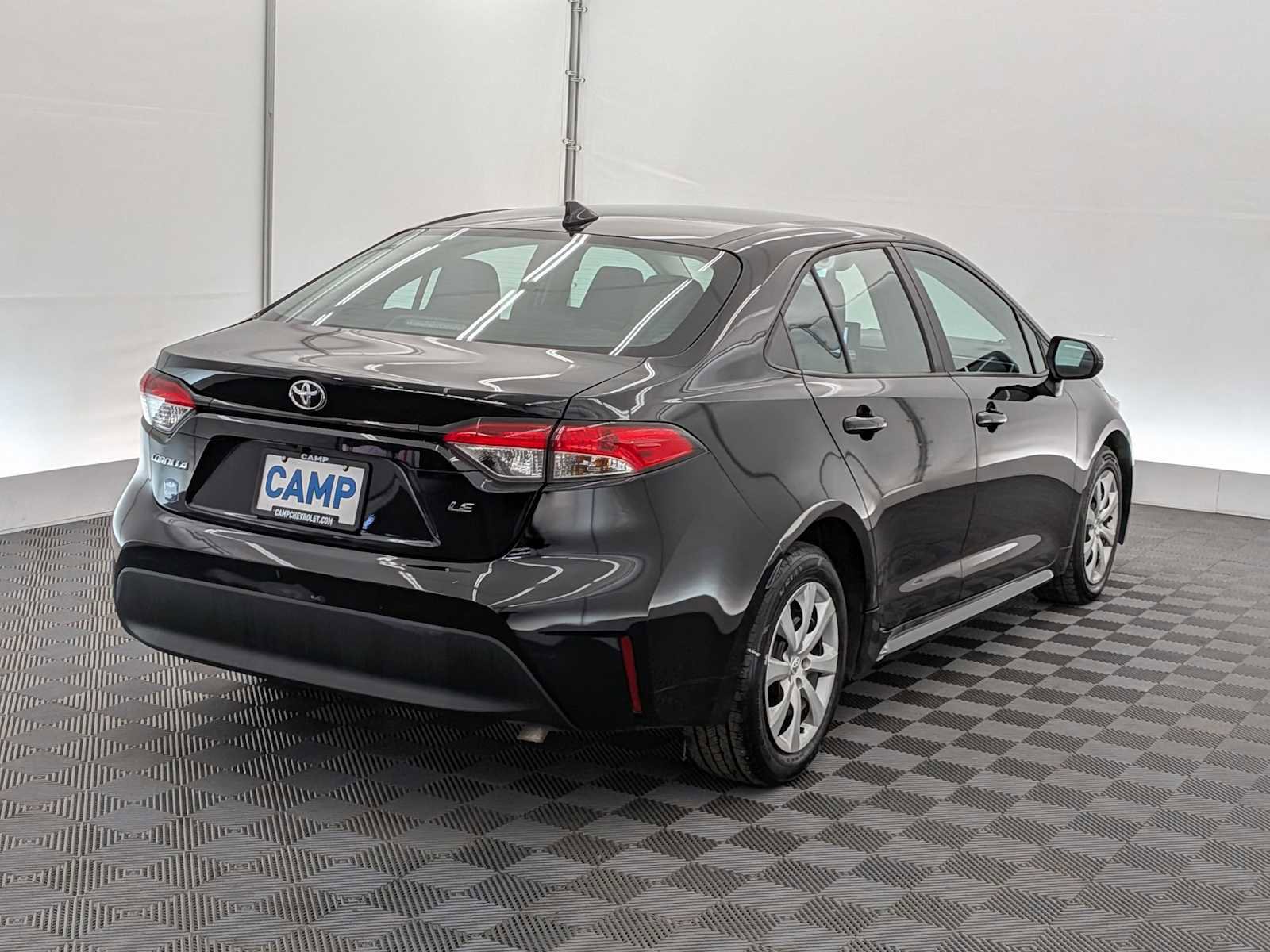 Used 2024 Toyota Corolla LE FWD image 6