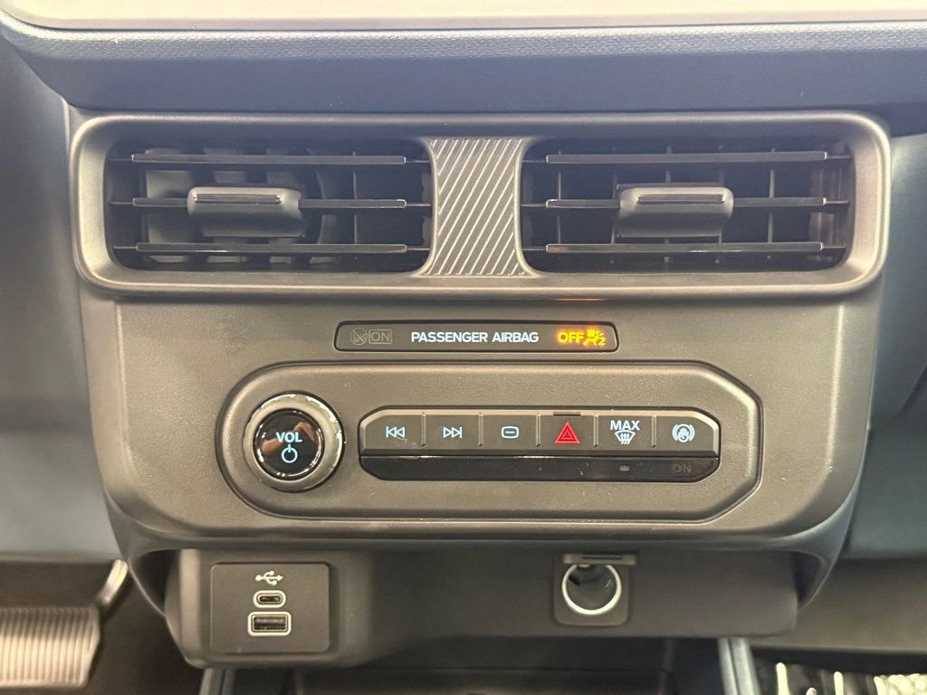 Used 2025 Ford Maverick XL image 31