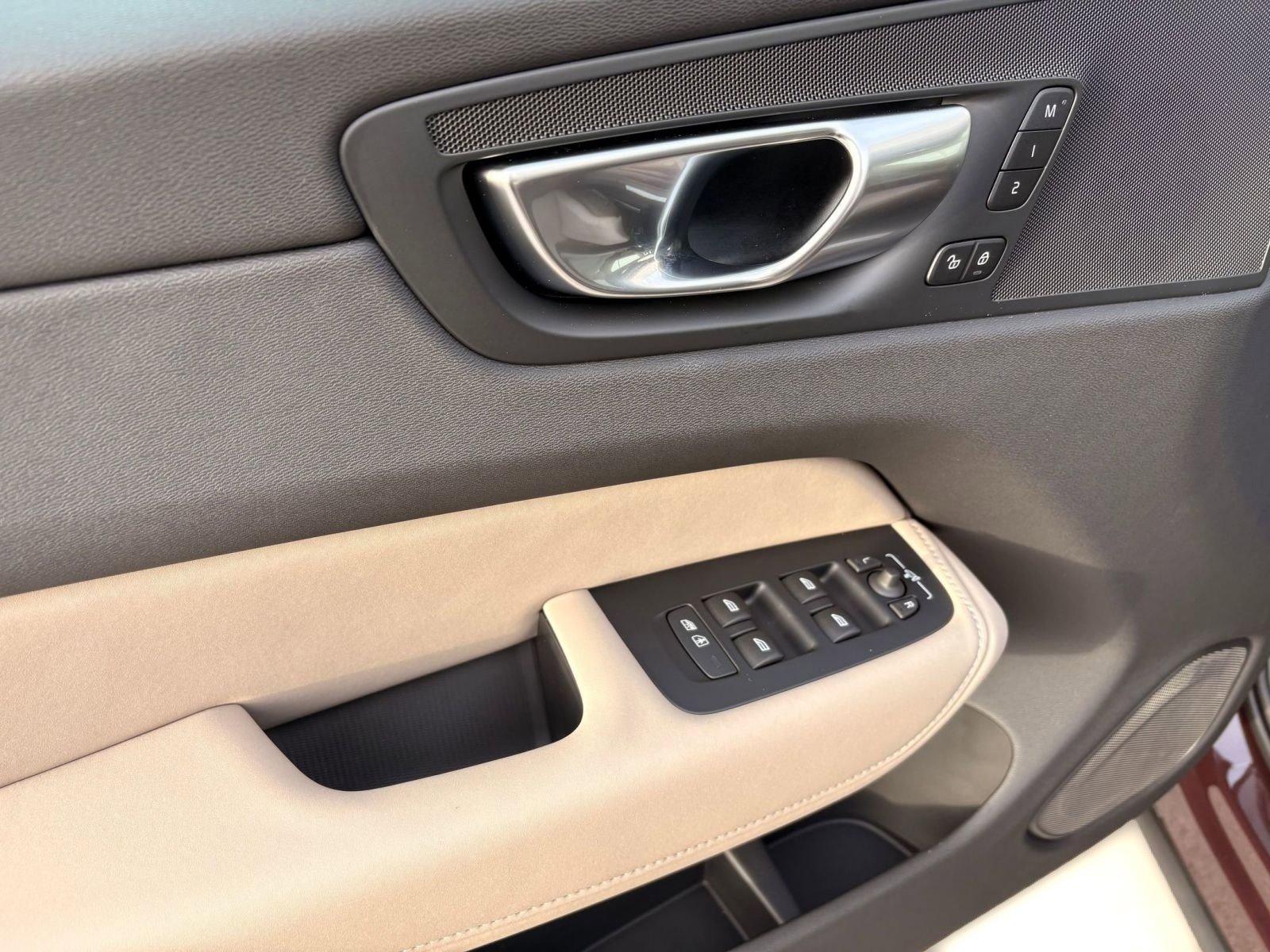 New 2026 Volvo XC60 B5 Core w/ Climate Package image 13