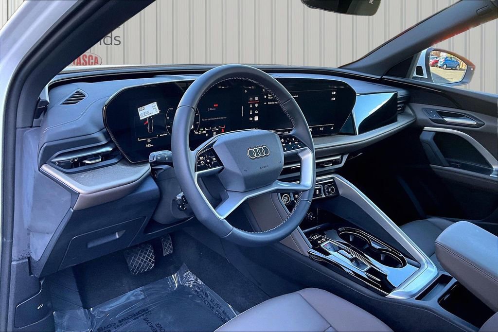 Used 2025 Audi Q5 Premium w/ Convenience Package AWD/4WD image 17