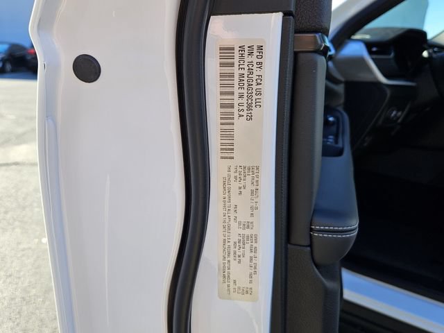 New 2025 Jeep Grand Cherokee Laredo RWD image 15