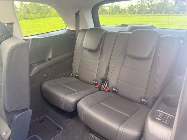 Used 2026 Mercedes-Benz GLS 450 4MATIC image 9