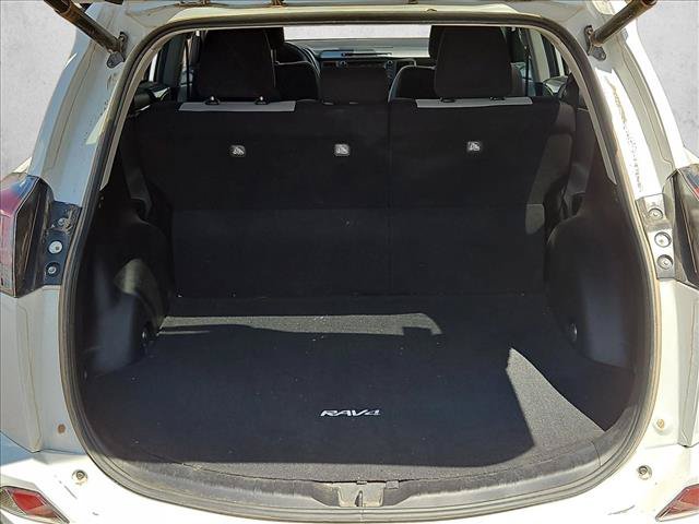 Used 2018 Toyota RAV4 XLE FWD image 6
