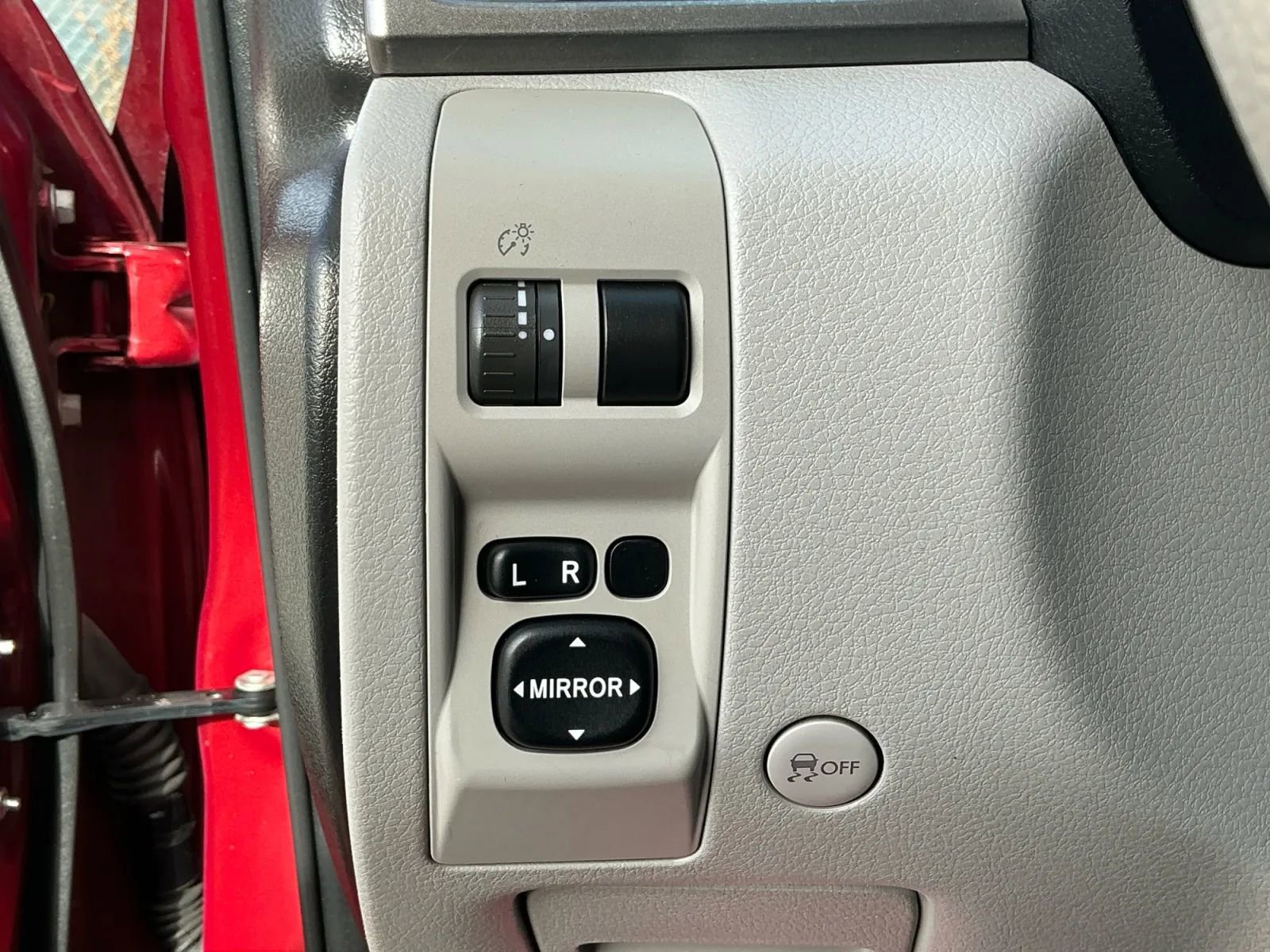 Used 2012 Subaru Forester 2.5X Premium w/ Popular Pkg 3 image 35