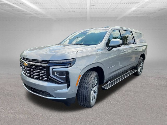 New 2026 Chevrolet Suburban High Country AWD/4WD image 3
