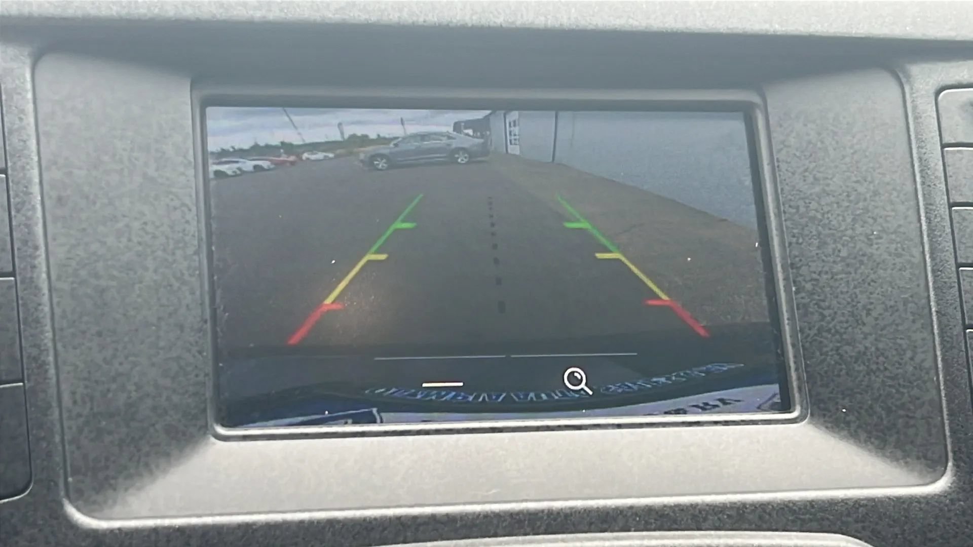 Used 2017 Ford Fusion SE FWD image 25