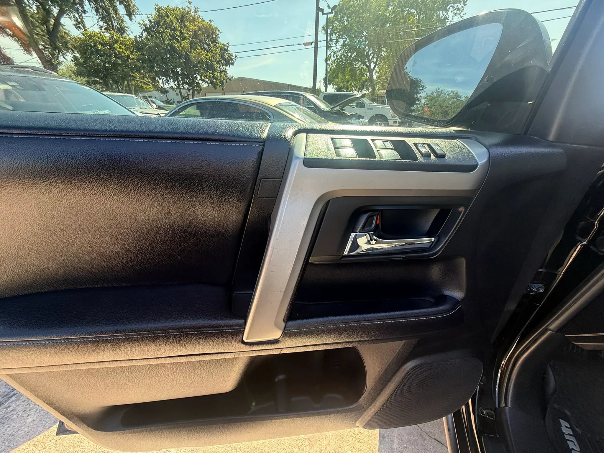 Used 2018 Toyota 4Runner SR5 RWD image 22