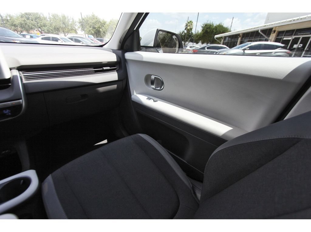 Certified 2024 Hyundai Ioniq 5 SE RWD image 12
