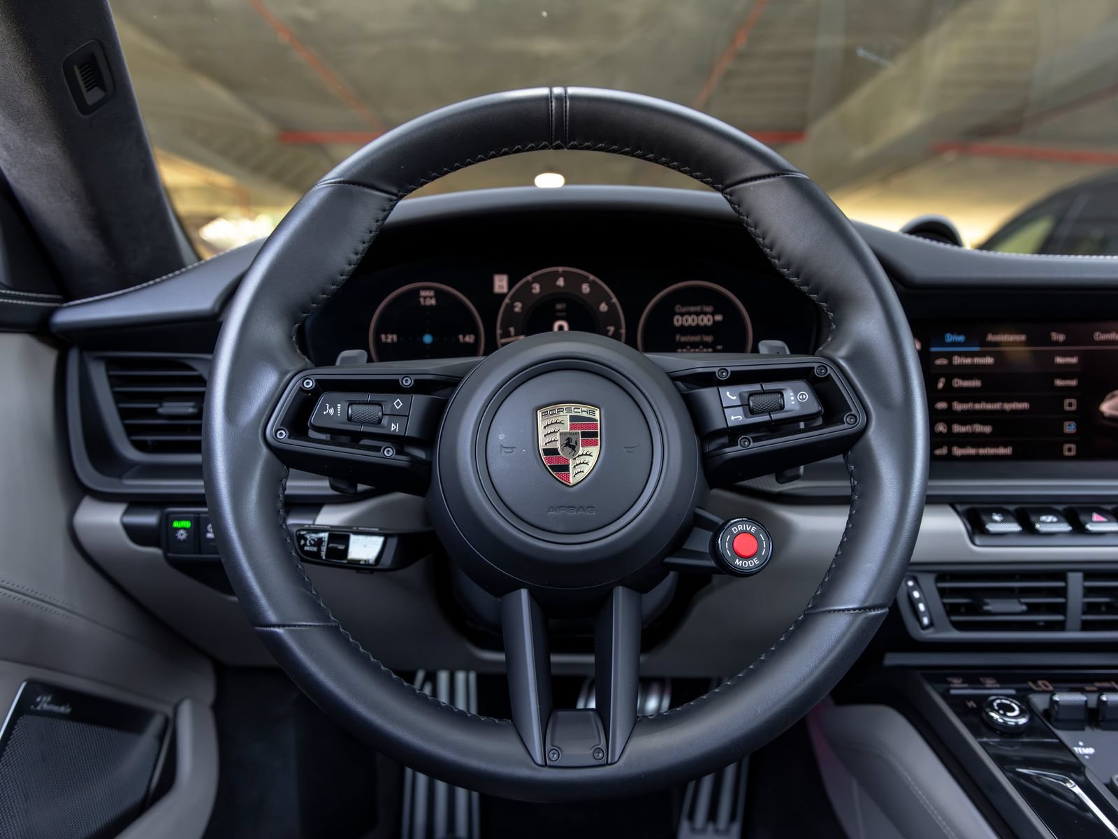 Certified 2025 Porsche 911 Carrera 4 GTS AWD/4WD image 30