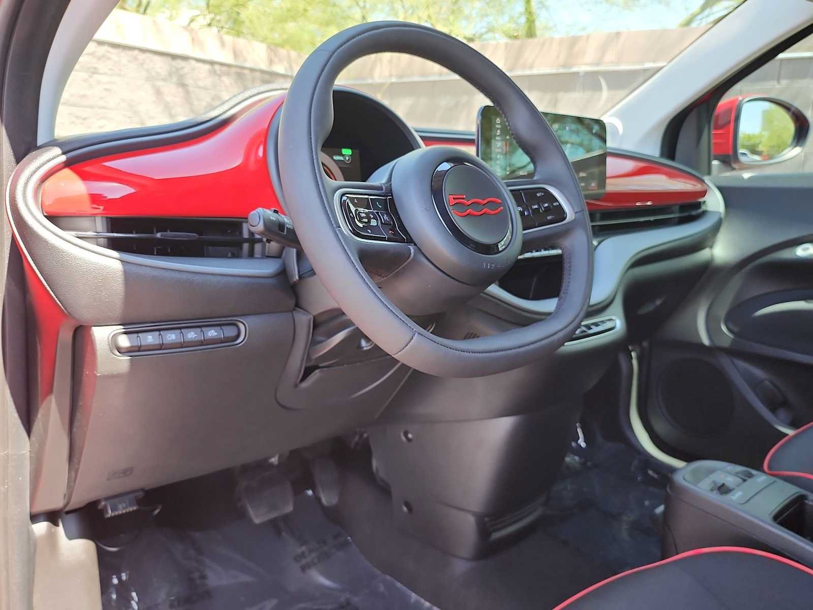 Used 2024 FIAT 500 e (RED) FWD image 10