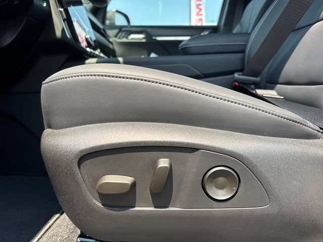 New 2026 GMC Acadia Elevation w/ Black Edition FWD image 16
