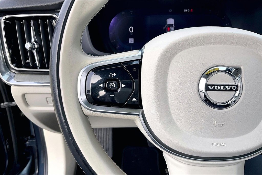 Used 2024 Volvo S60 B5 Plus image 16