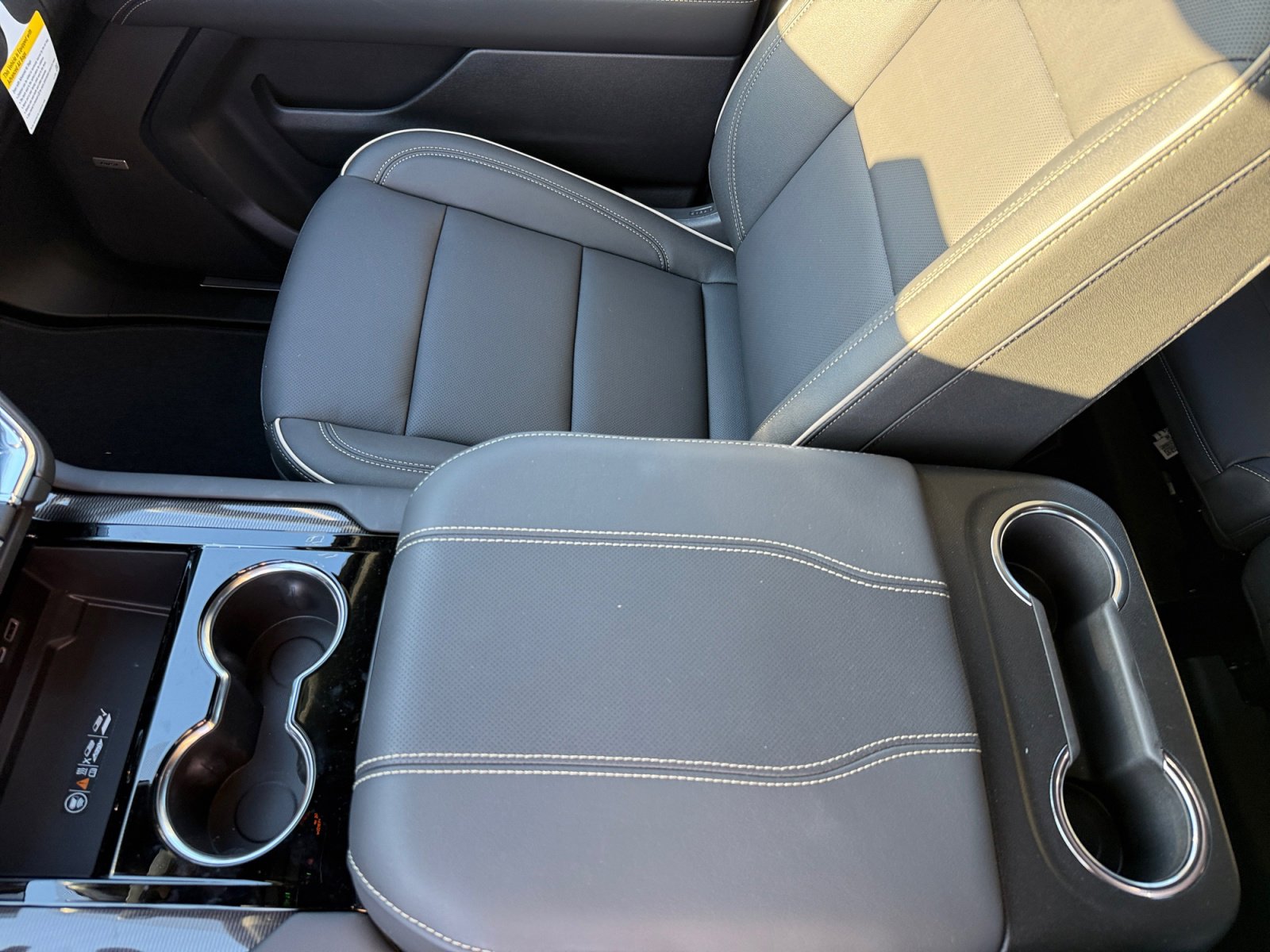 New 2026 GMC Yukon Elevation image 14